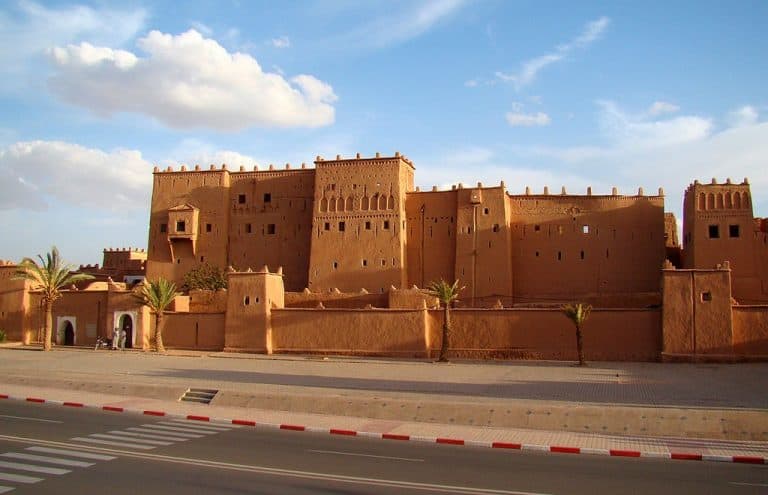 1024px-Kasbah_Taourirt_in_Ouarzazate_2011