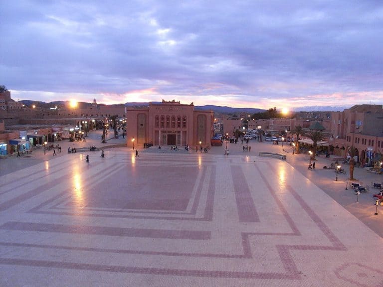 1024px-Ouarzazate_Grand_Place