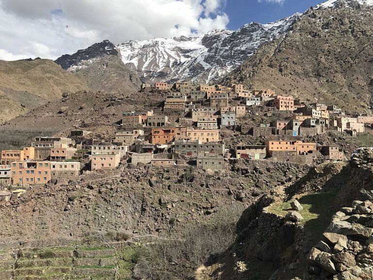 Imlil_and_its_valley_and_way_to_Jbel_Toubkal_32