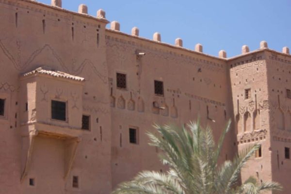 Traditional_Berber_architecture_in_the_town_of_Ouarzazate,_Morocco_(Image_2_of_3)