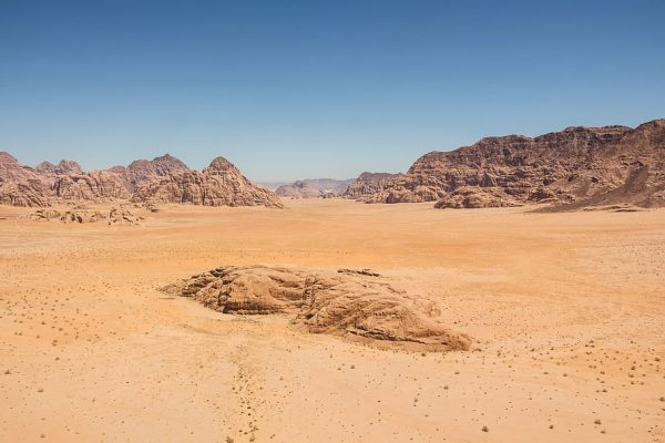 barren-desert-dry-landscape